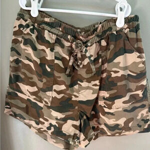 Love Tree Cream and Green Camouflage Cargo Shorts